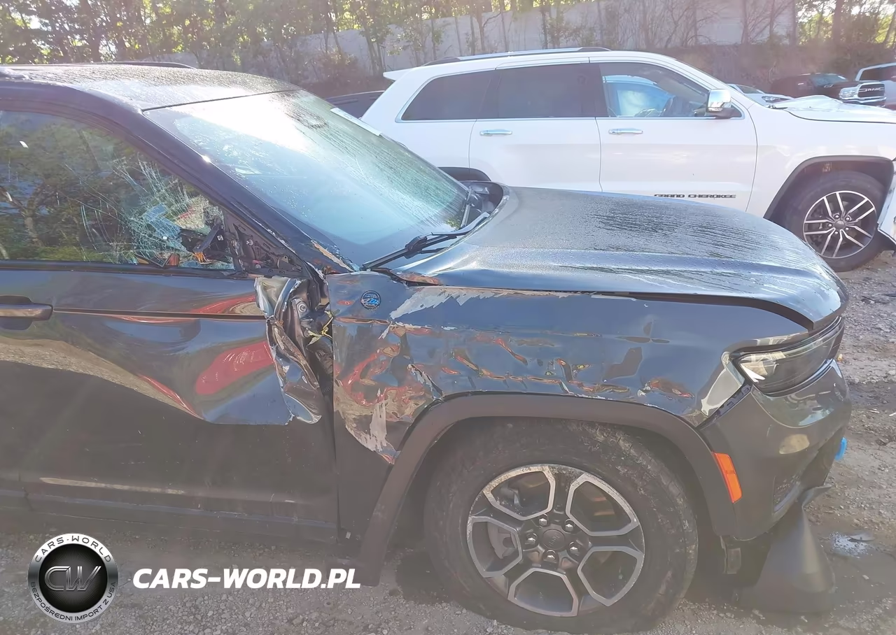 2023 Jeep Grand Cherokee 4Xe Trailhawk VIN:1C4RJYC62P8905466 - 6