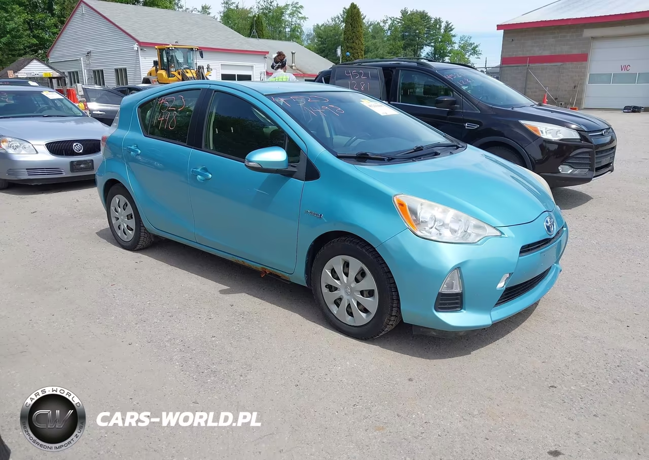 2013 Toyota Prius C Two