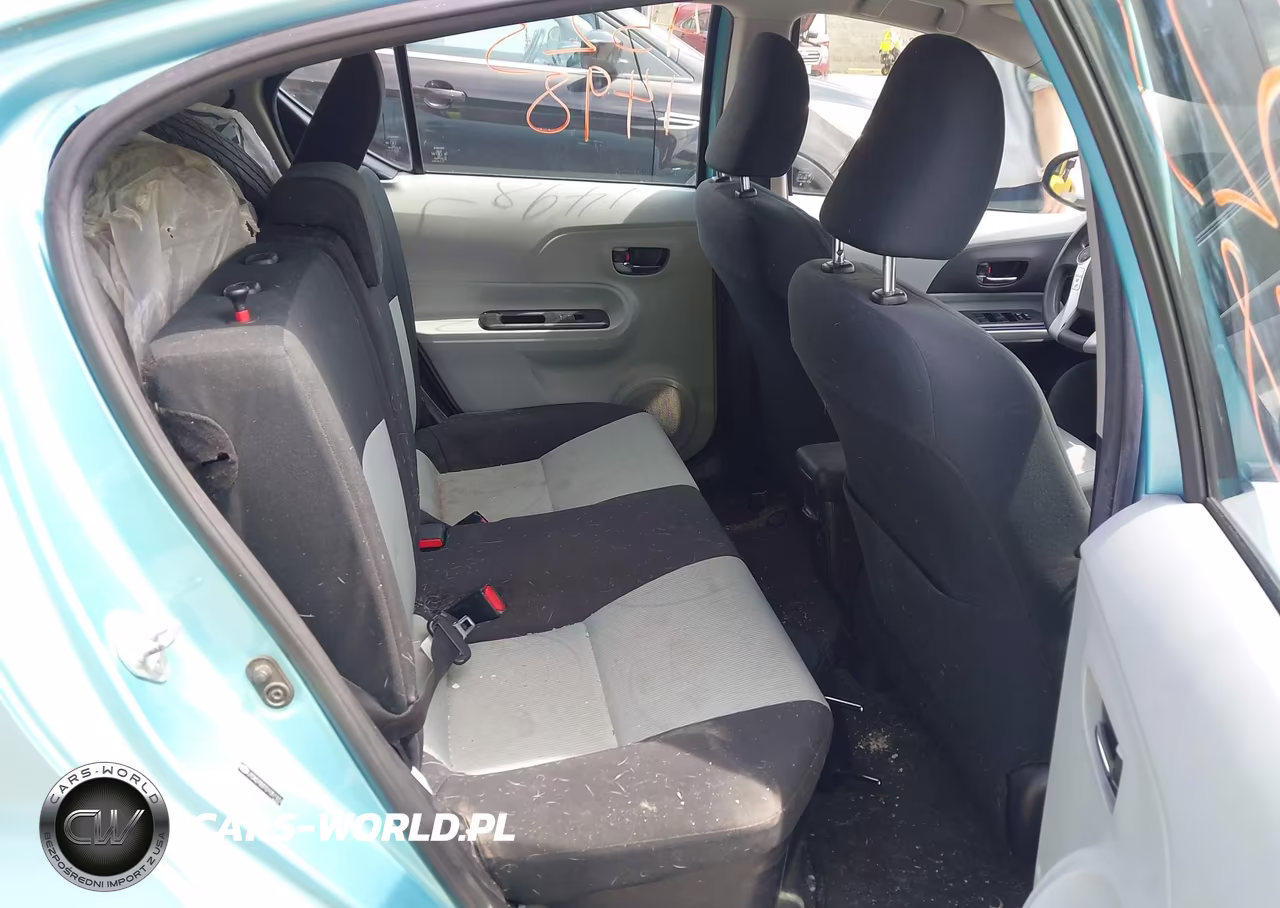 2013 Toyota Prius C Two VIN:JTDKDTB31D1051934 - 8