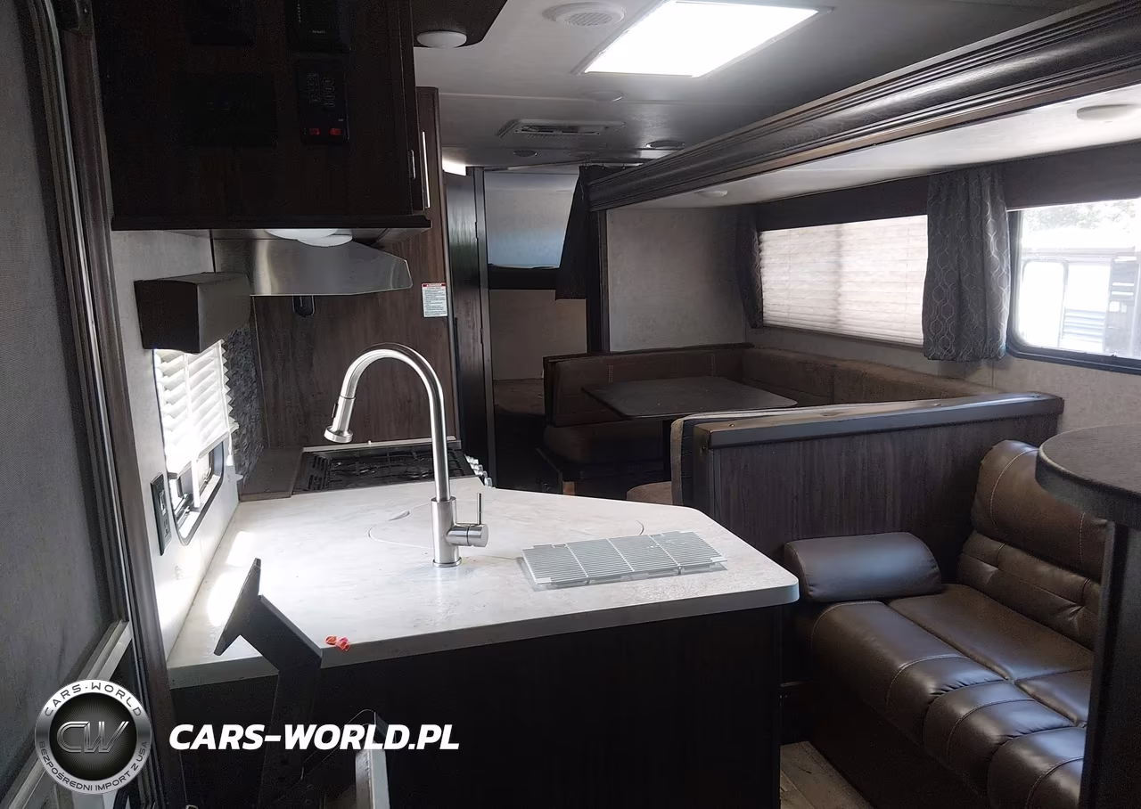 2018 Forest River Cherokee Travel Trailer VIN:4X4TCKB26JK049816 - 5