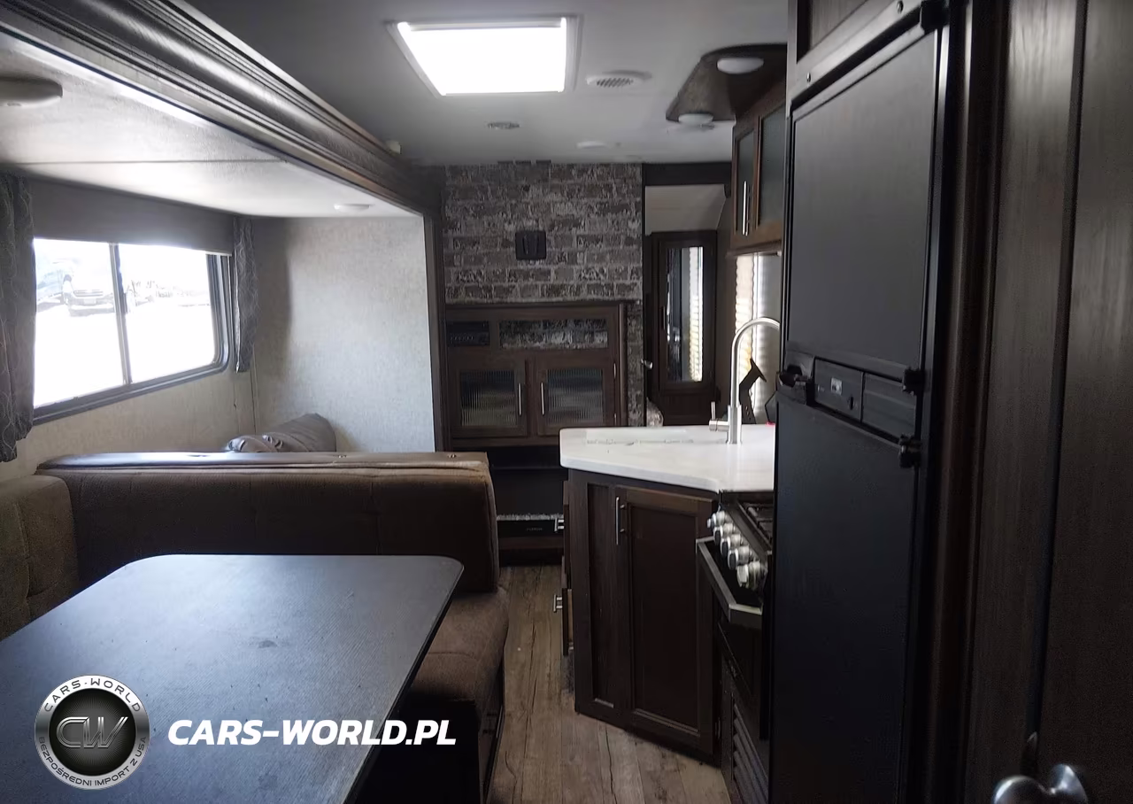 2018 Forest River Cherokee Travel Trailer VIN:4X4TCKB26JK049816 - 8