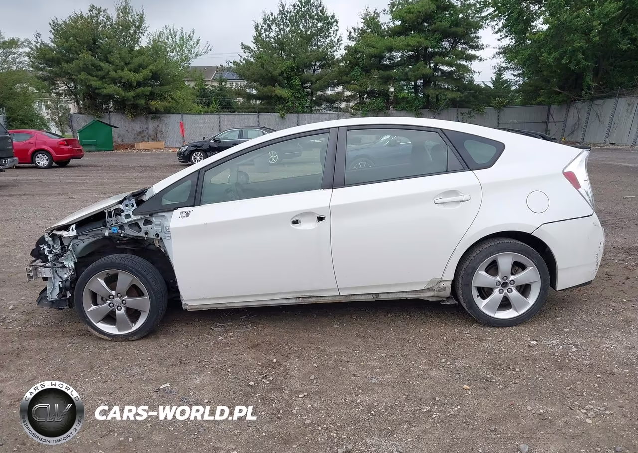 2013 Toyota Prius Three Se VIN:JTDKN3DU2D5581387 - 15