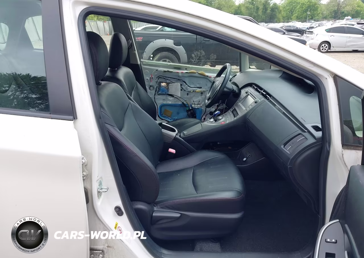 2013 Toyota Prius Three Se VIN:JTDKN3DU2D5581387 - 5