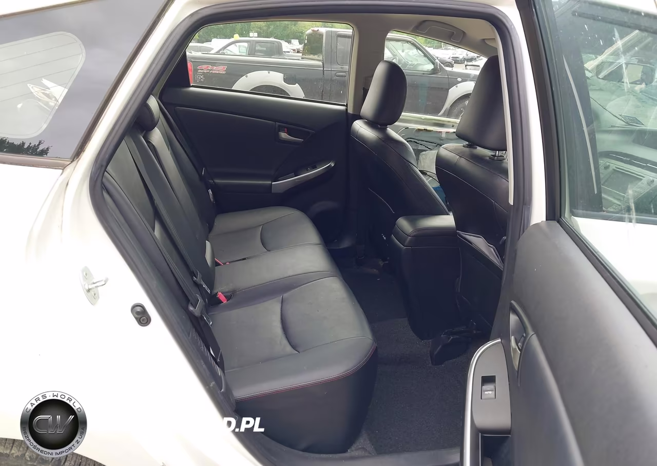 2013 Toyota Prius Three Se VIN:JTDKN3DU2D5581387 - 8