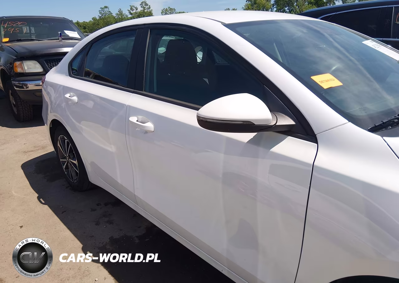 2023 Kia Forte Lxs VIN:3KPF24AD1PE608429 - 13