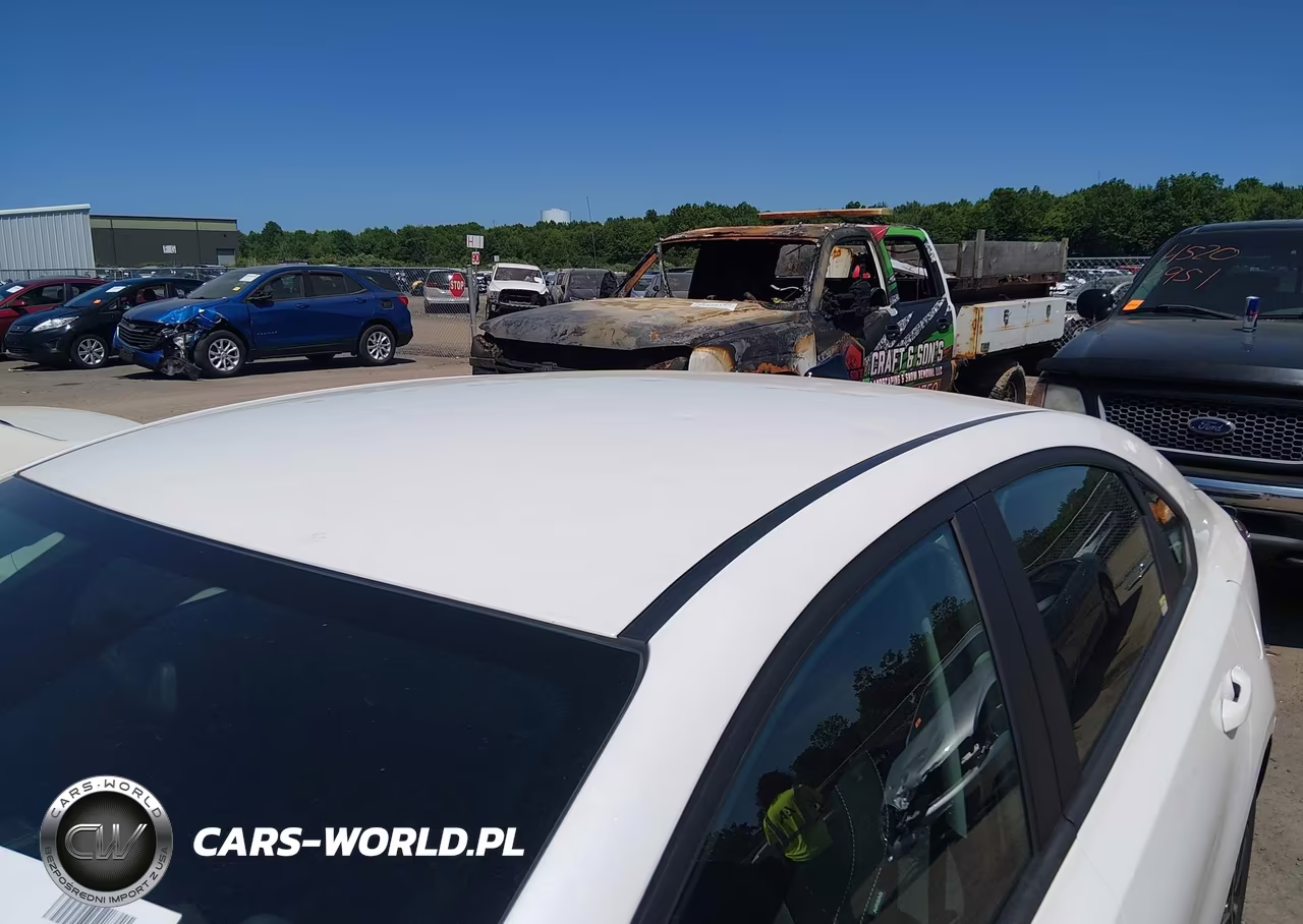 2023 Kia Forte Lxs VIN:3KPF24AD1PE608429 - 17
