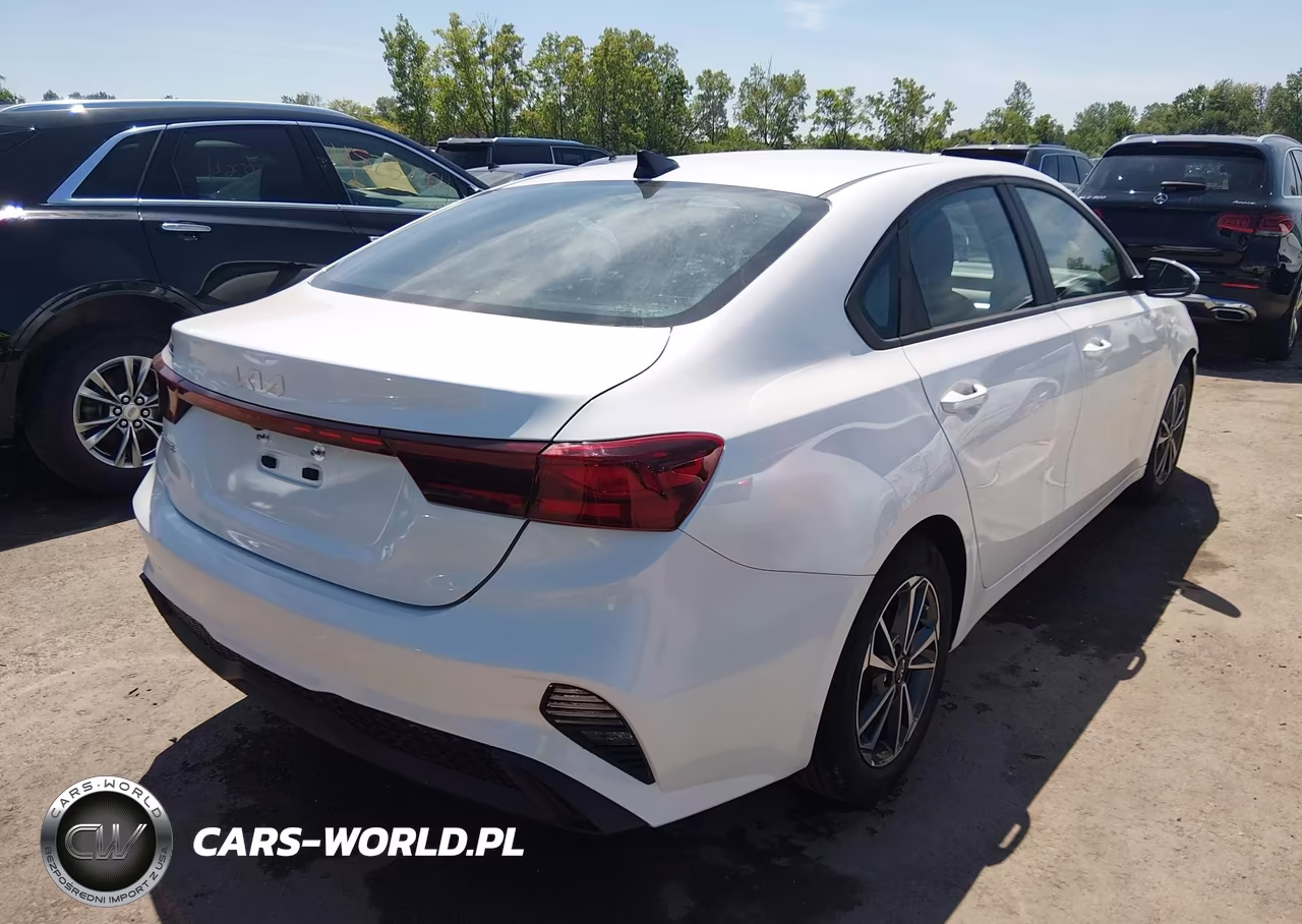 2023 Kia Forte Lxs VIN:3KPF24AD1PE608429 - 4