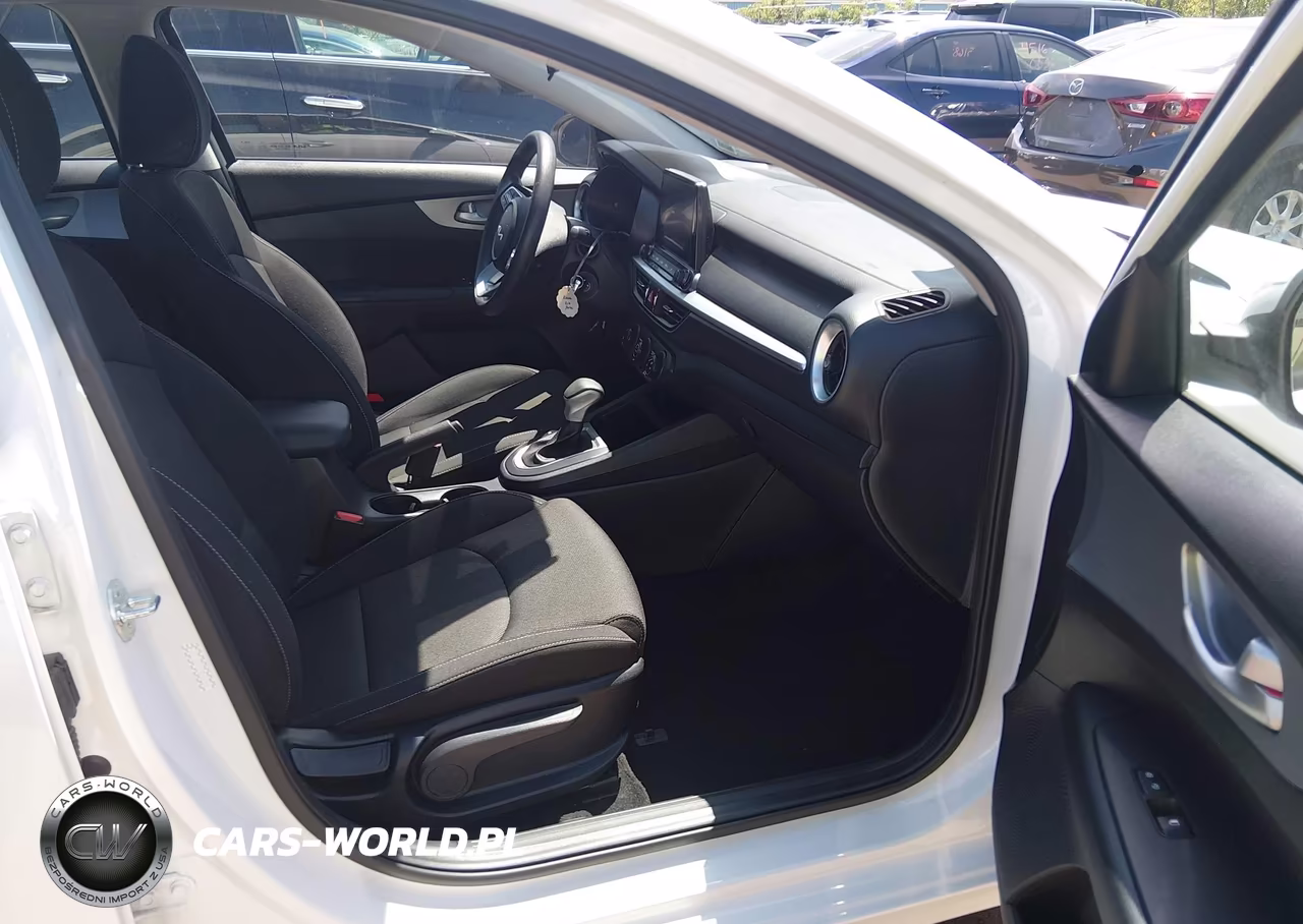 2023 Kia Forte Lxs VIN:3KPF24AD1PE608429 - 5