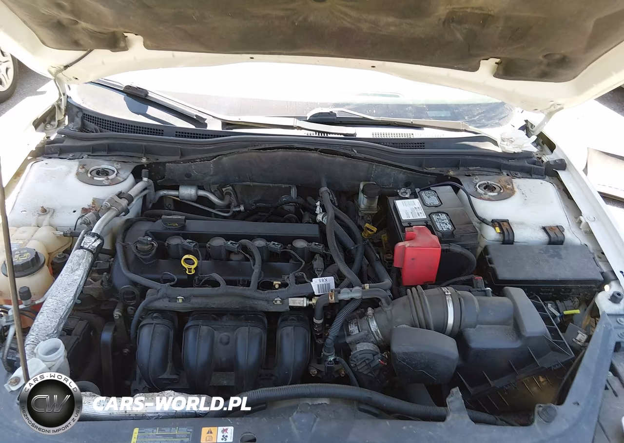 2012 Ford Fusion S VIN:3FAHP0GA1CR381557 - 10