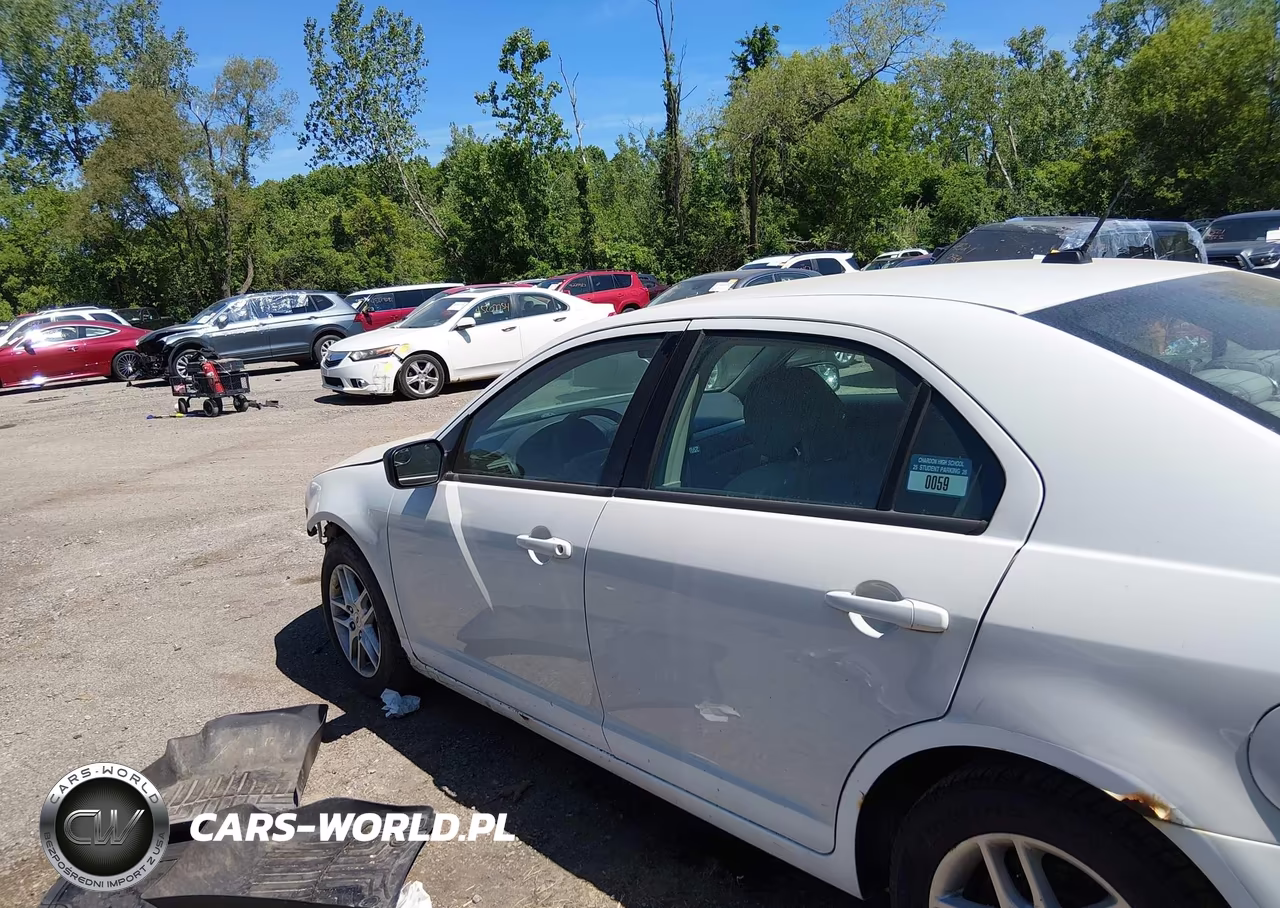 2012 Ford Fusion S VIN:3FAHP0GA1CR381557 - 15
