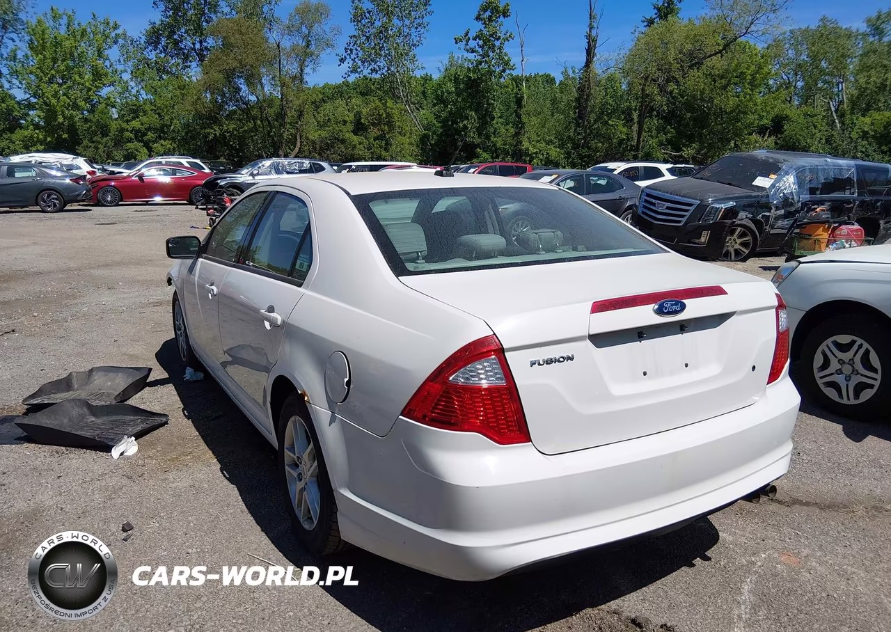 2012 Ford Fusion S VIN:3FAHP0GA1CR381557 - 3