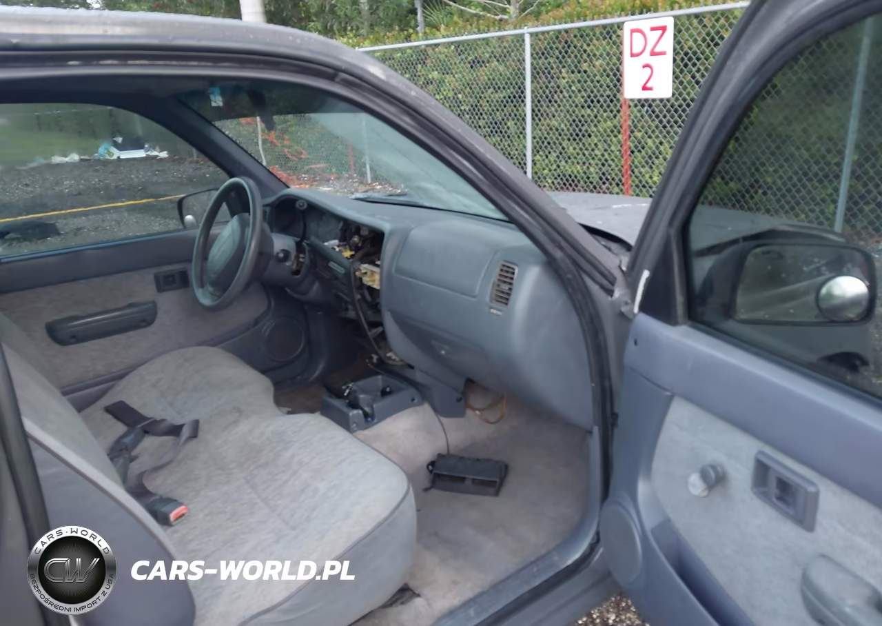 1998 Toyota Tacoma VIN:4TANL42N9WZ064552 - 5