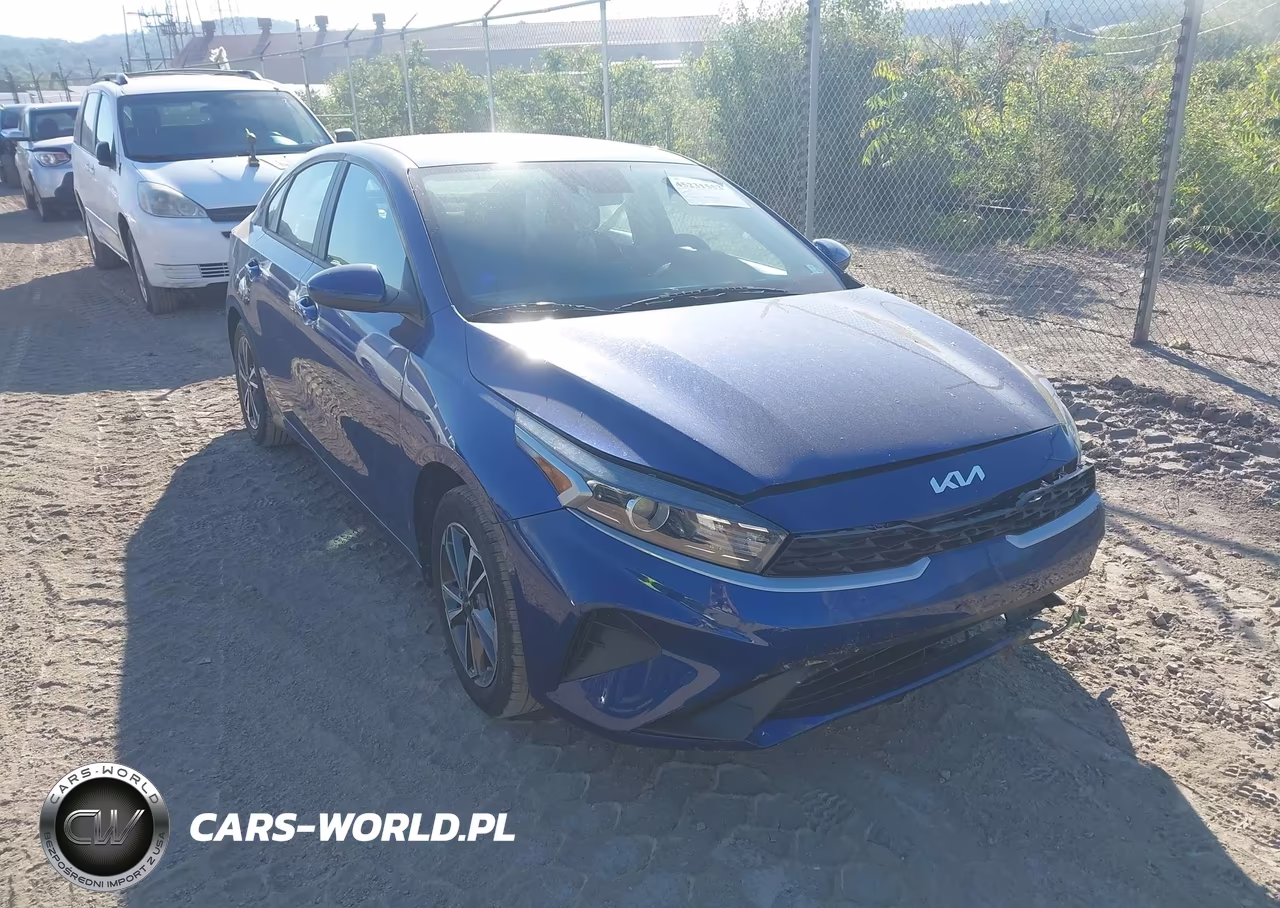 2023 Kia Forte Lxs – zdjęcie 1 z 16