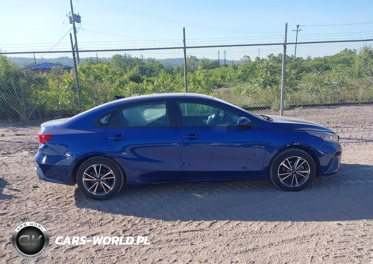 2023 Kia Forte Lxs VIN:3KPF24AD5PE519690 - 13