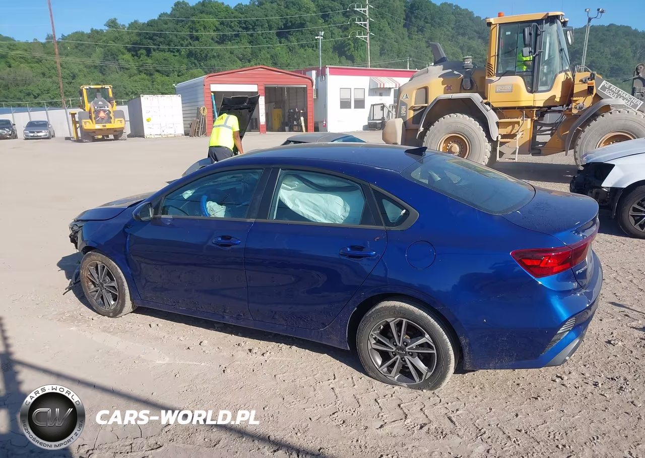 2023 Kia Forte Lxs VIN:3KPF24AD5PE519690 - 14