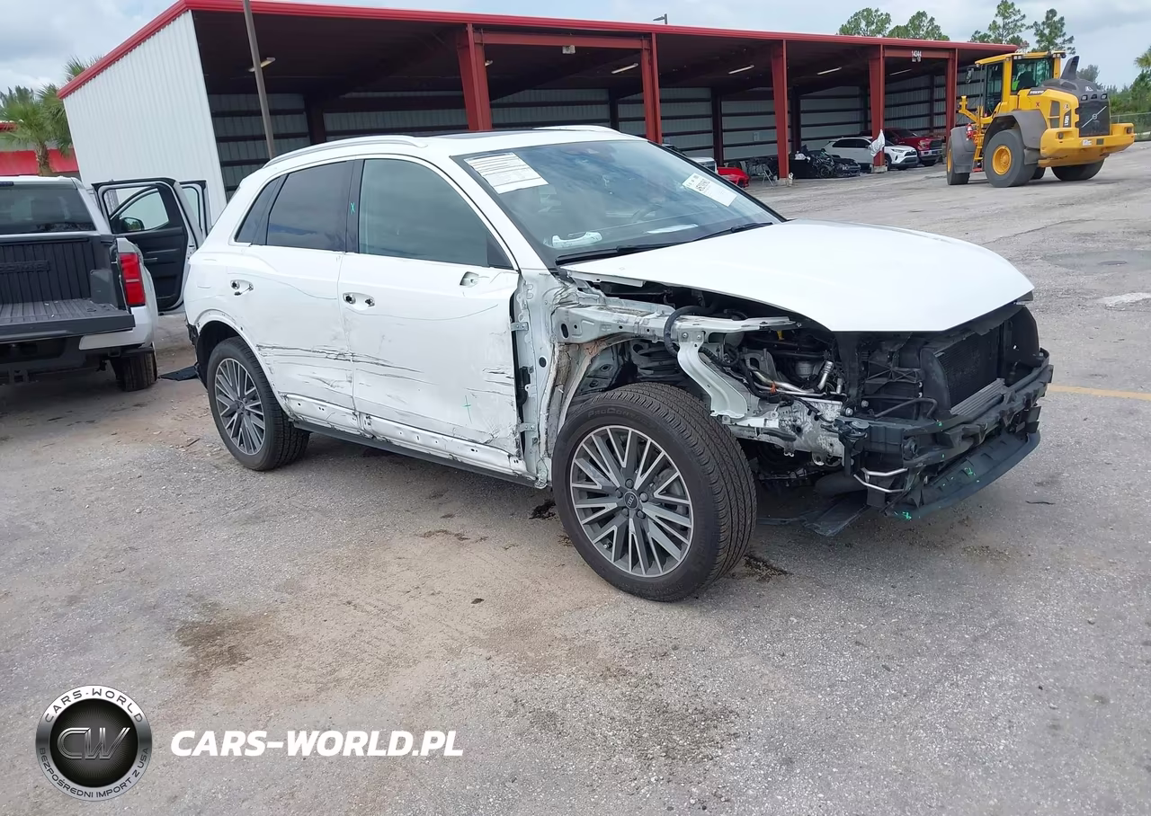 2021 Audi Q3 Premium Plus 40 Tfsi Quattro Tiptronic – zdjęcie 1 z 17
