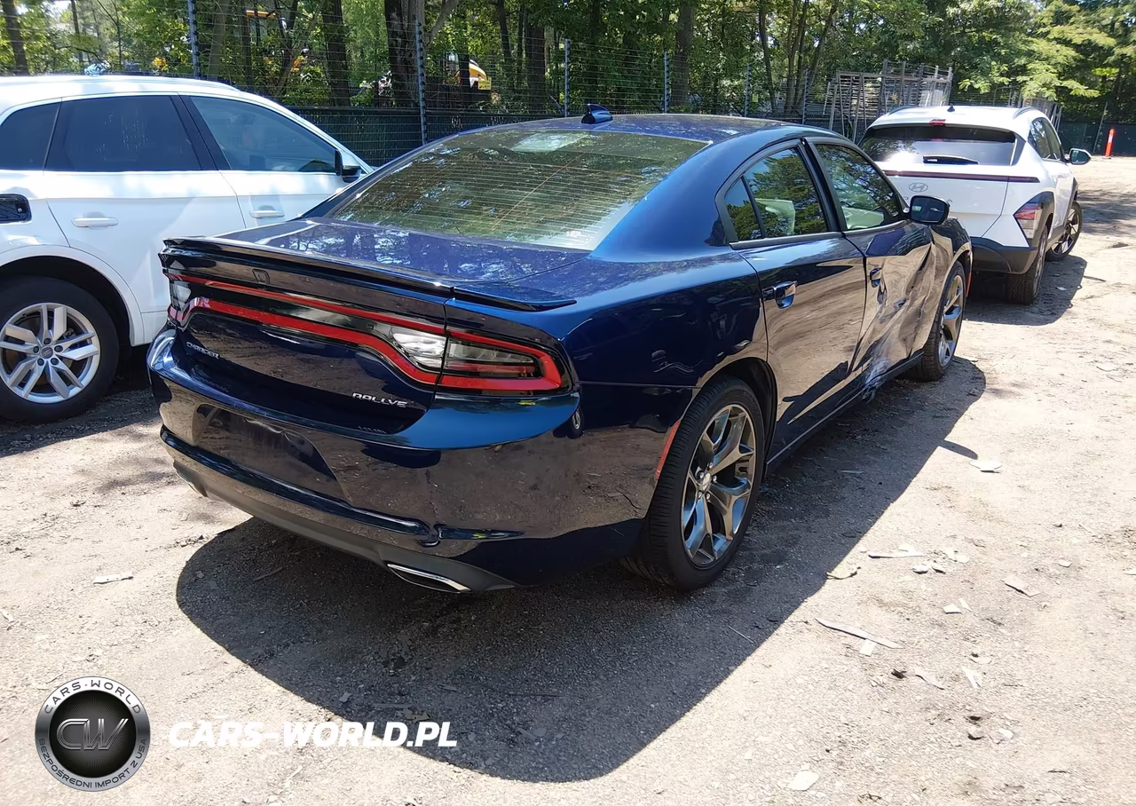 2015 Dodge Charger Sxt VIN:2C3CDXHG1FH729371 - 4