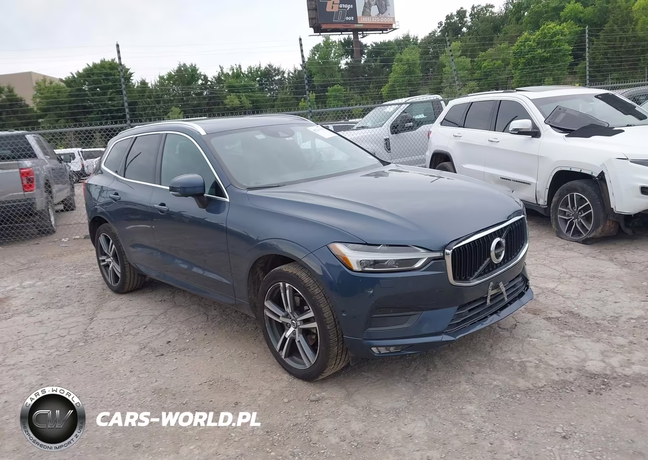 2018 Volvo Xc60 T5 Momentum – zdjęcie 1 z 17