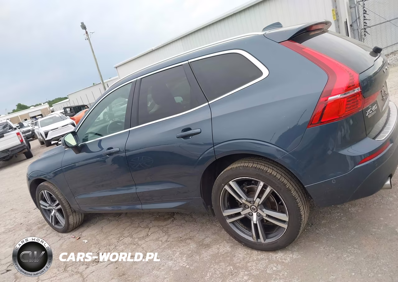 2018 Volvo Xc60 T5 Momentum VIN:YV4102RK2J1045048 - 14