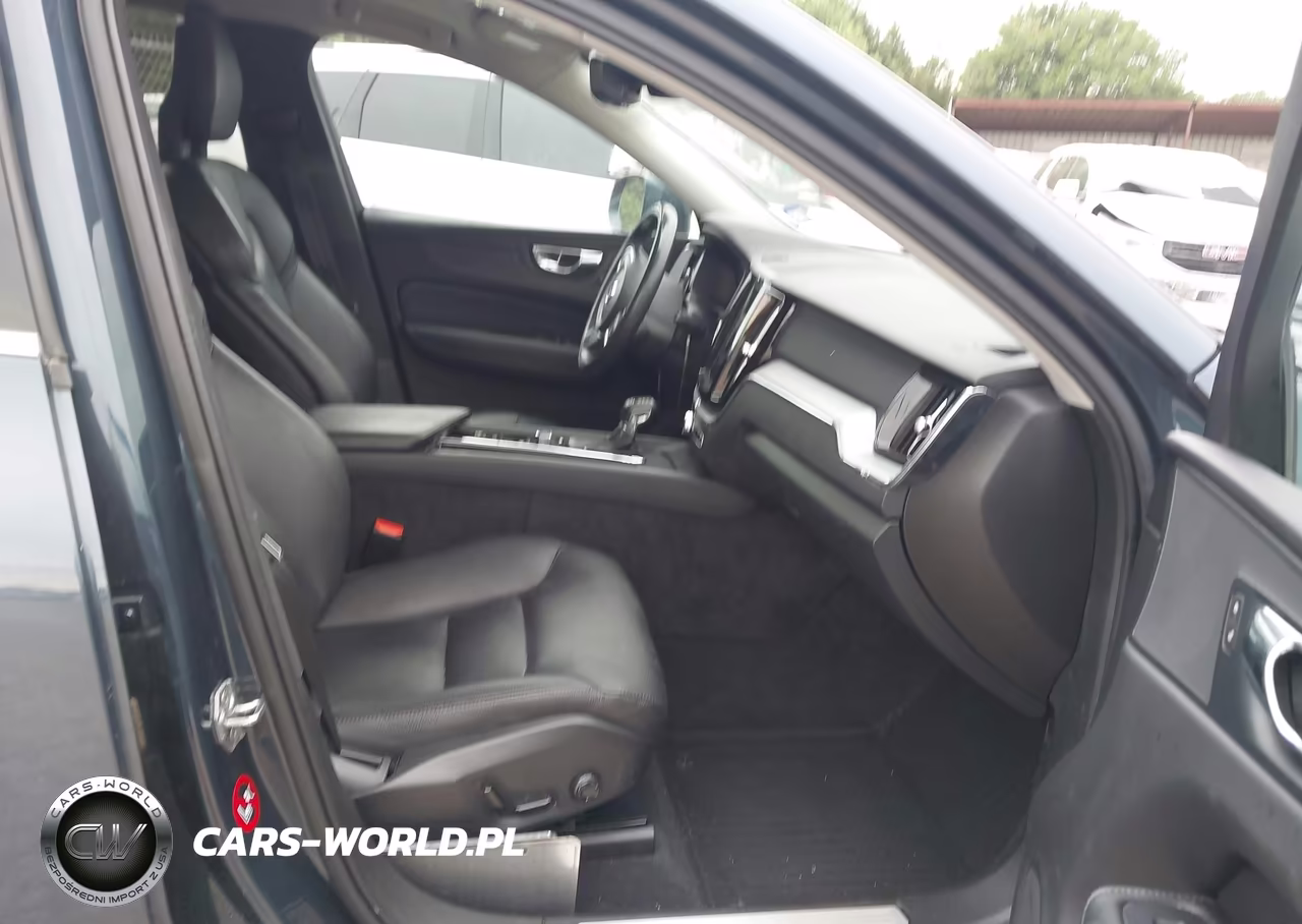 2018 Volvo Xc60 T5 Momentum VIN:YV4102RK2J1045048 - 5