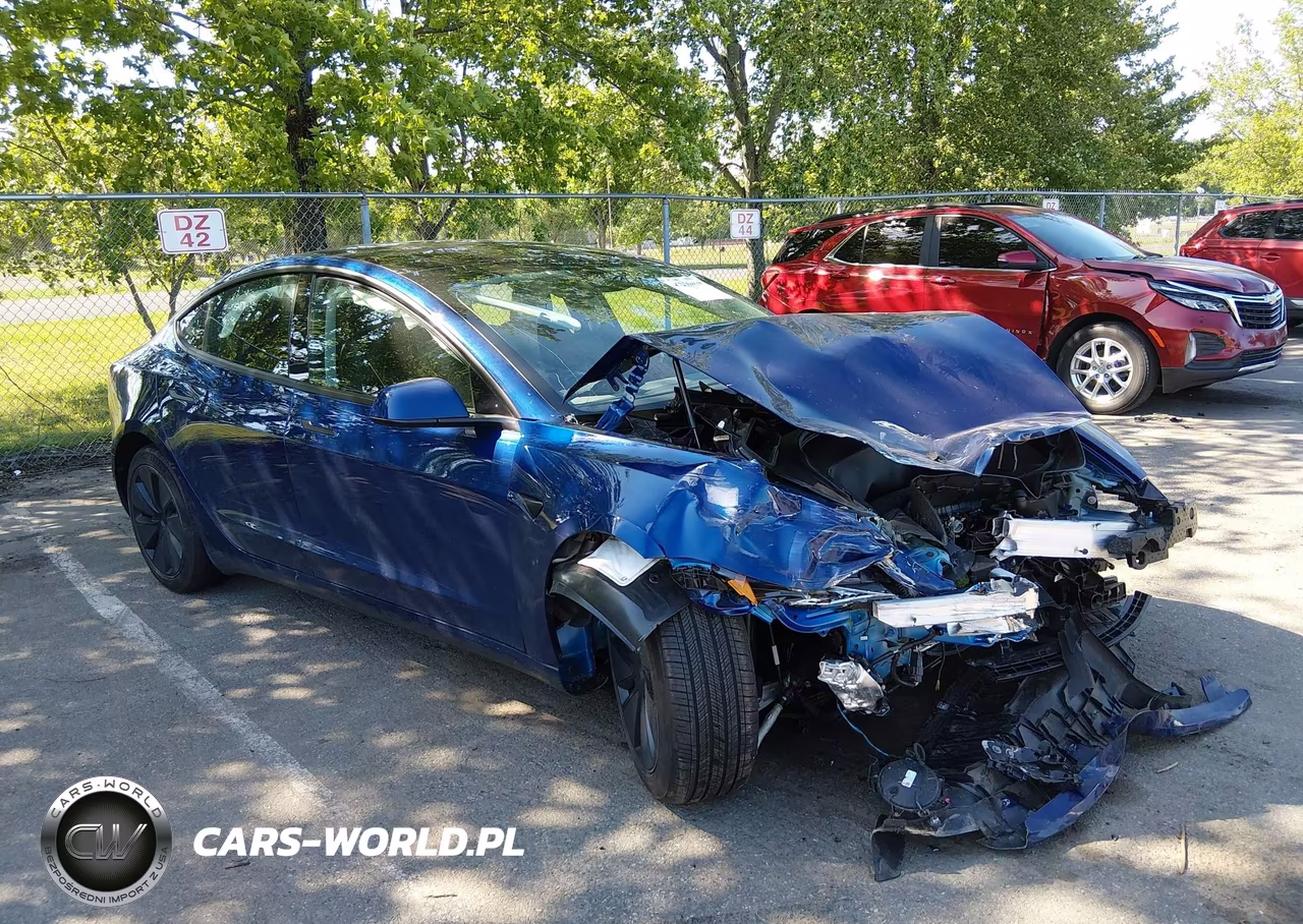 2025 Tesla Model 3 – zdjęcie 1 z 14