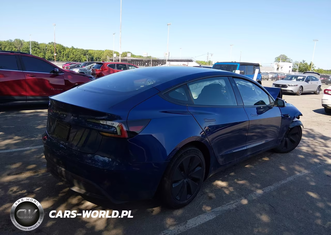 2025 Tesla Model 3 VIN:5YJ3E1EA7SF943657 - 4