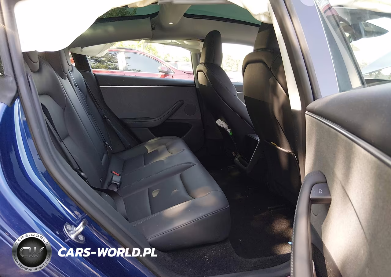 2025 Tesla Model 3 VIN:5YJ3E1EA7SF943657 - 8
