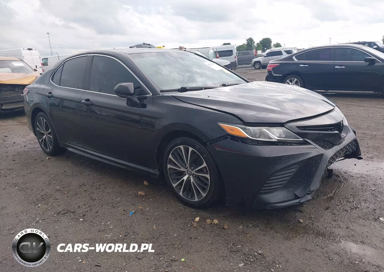 2018 Toyota Camry Se – zdjęcie 1 z 21