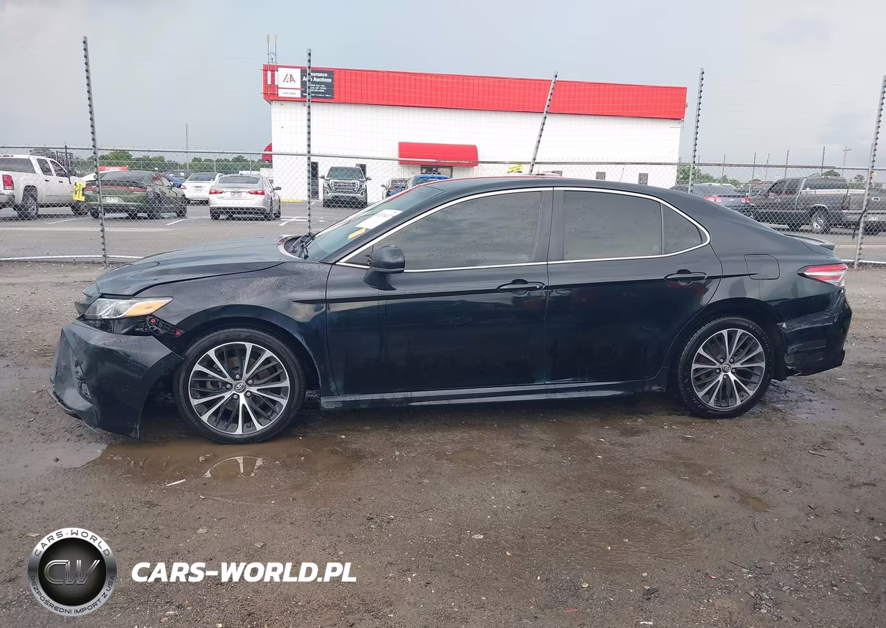 2018 Toyota Camry Se VIN:4T1B11HKXJU580204 - 14