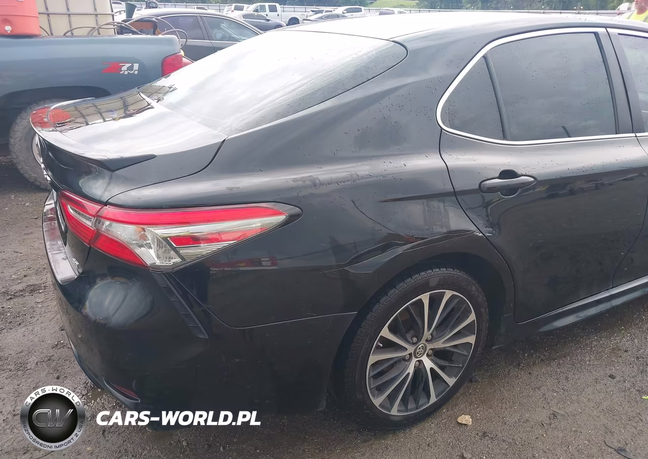 2018 Toyota Camry Se VIN:4T1B11HKXJU580204 - 21