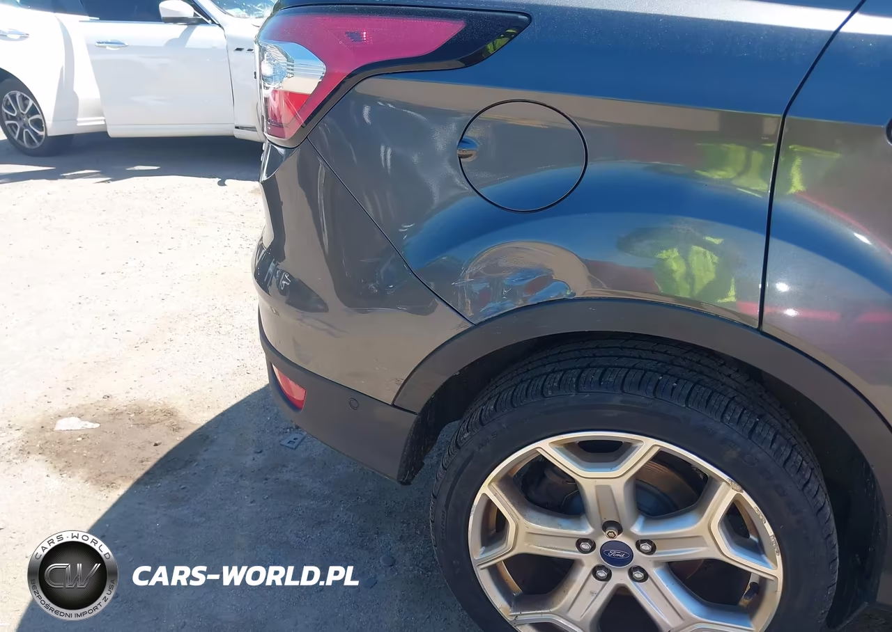 2017 Ford Escape Titanium VIN:1FMCU9J93HUD32453 - 16