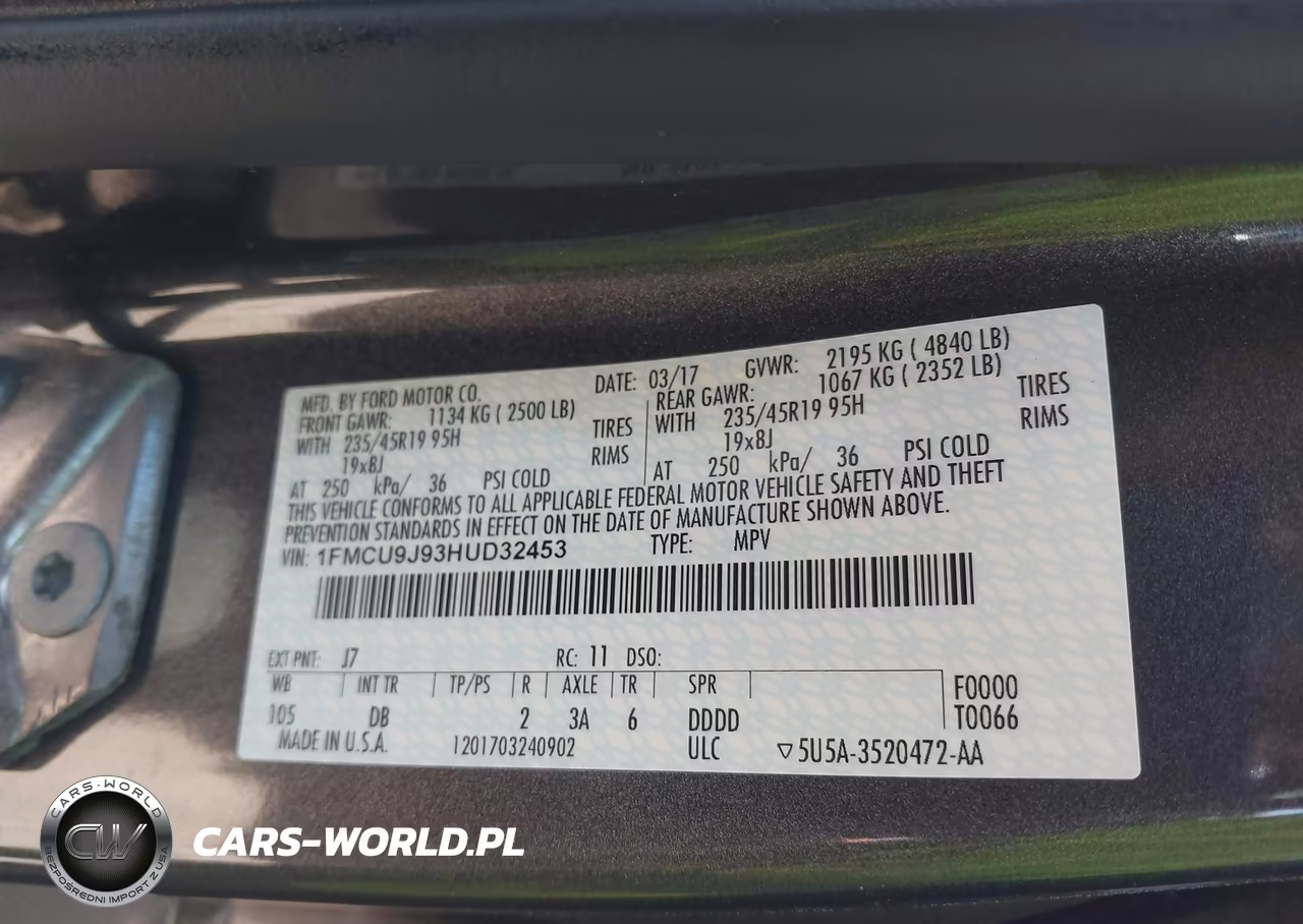 2017 Ford Escape Titanium VIN:1FMCU9J93HUD32453 - 9
