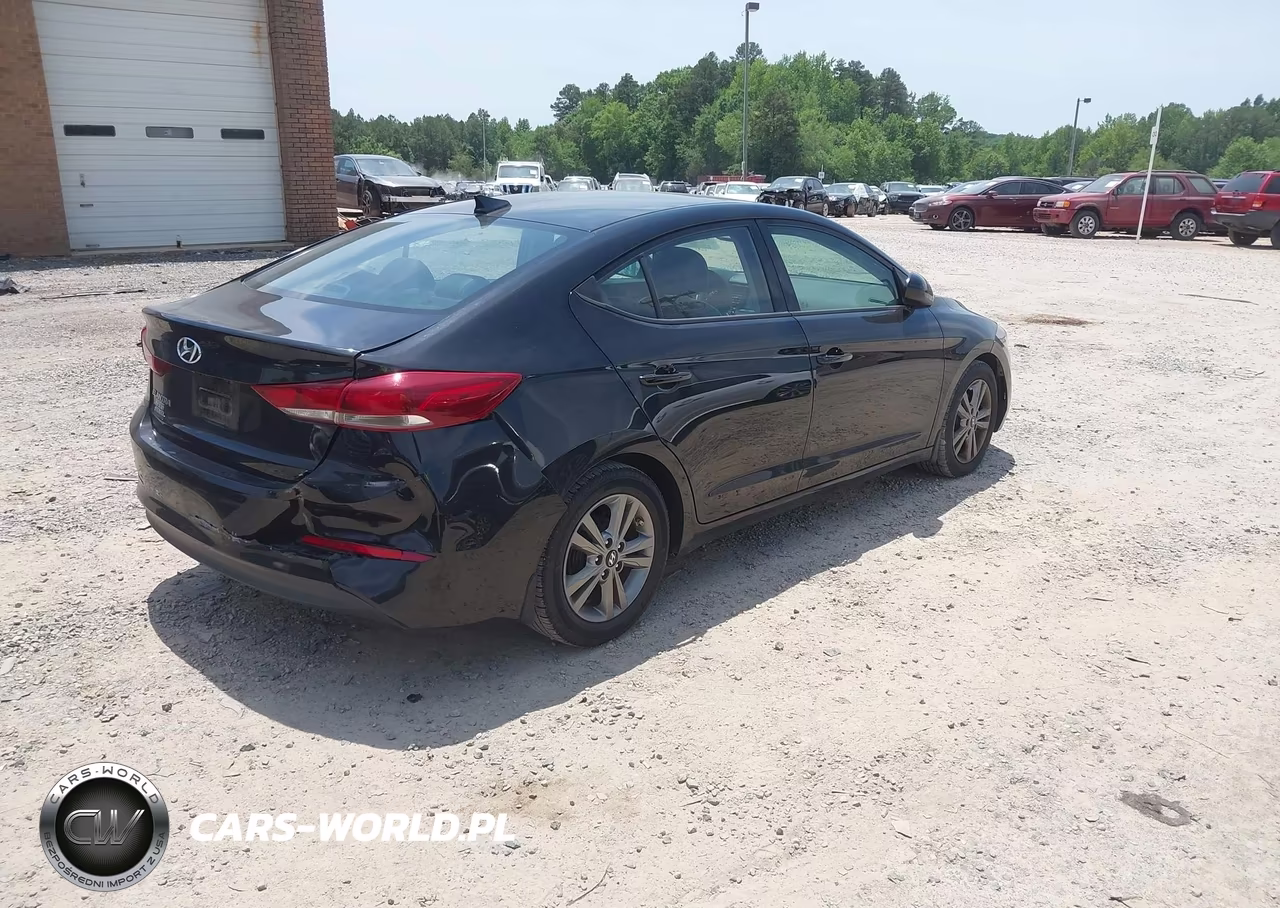 2017 Hyundai Elantra Value Edition VIN:5NPD84LF2HH140311 - 4