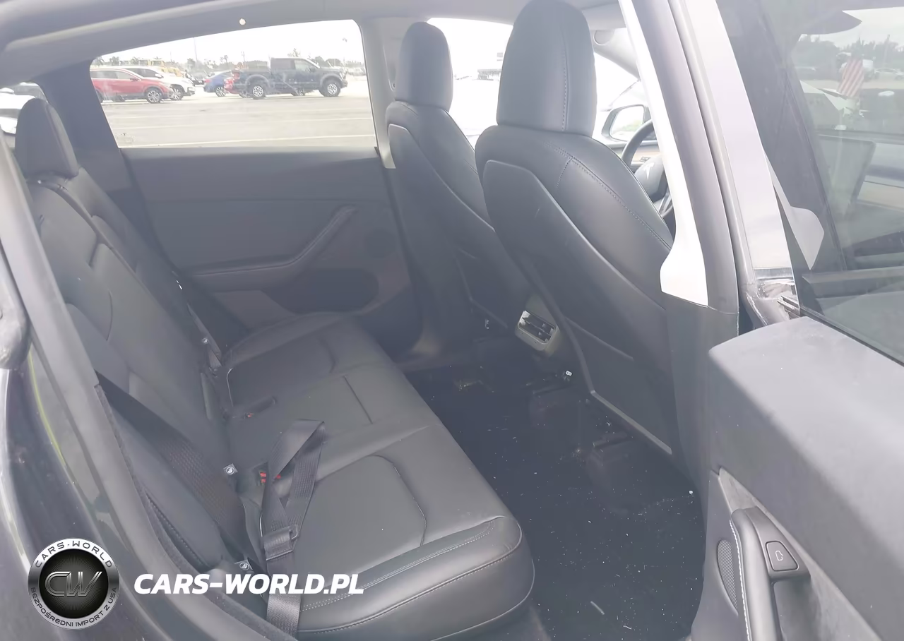 2025 Tesla Model Y Long Range Dual Motor Rear-Wheel Drive VIN:7SAYGDED3SA370803 - 8