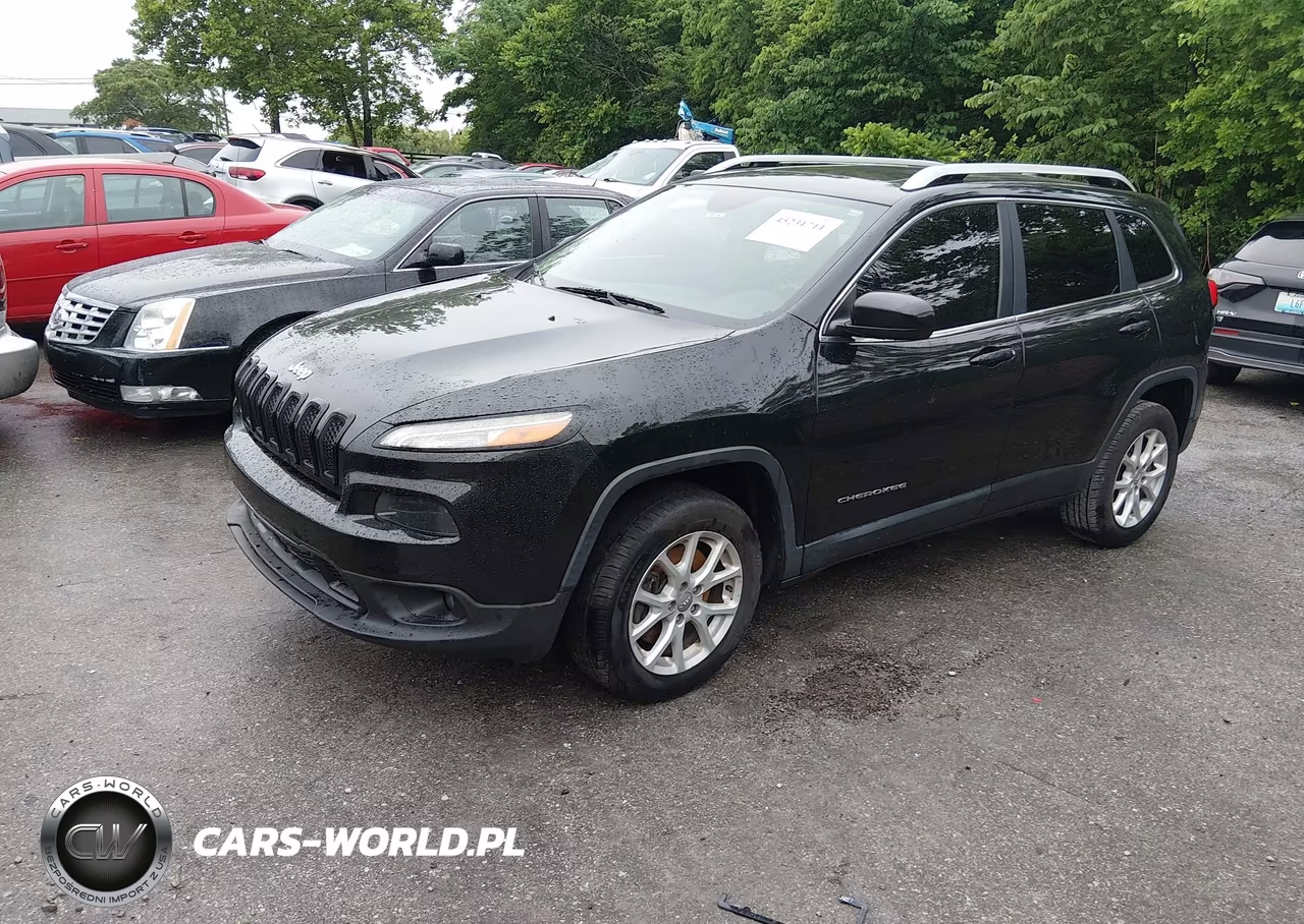 2015 Jeep Cherokee Latitude VIN:1C4PJLCS2FW643501 - 2