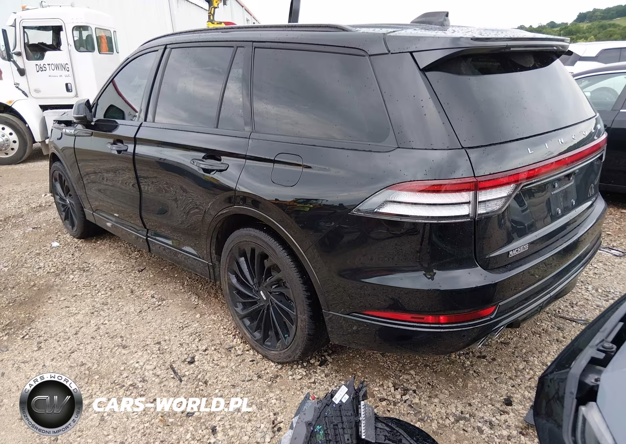 2025 Lincoln Aviator Reserve VIN:5LM5J7XC6SGL17165 - 3