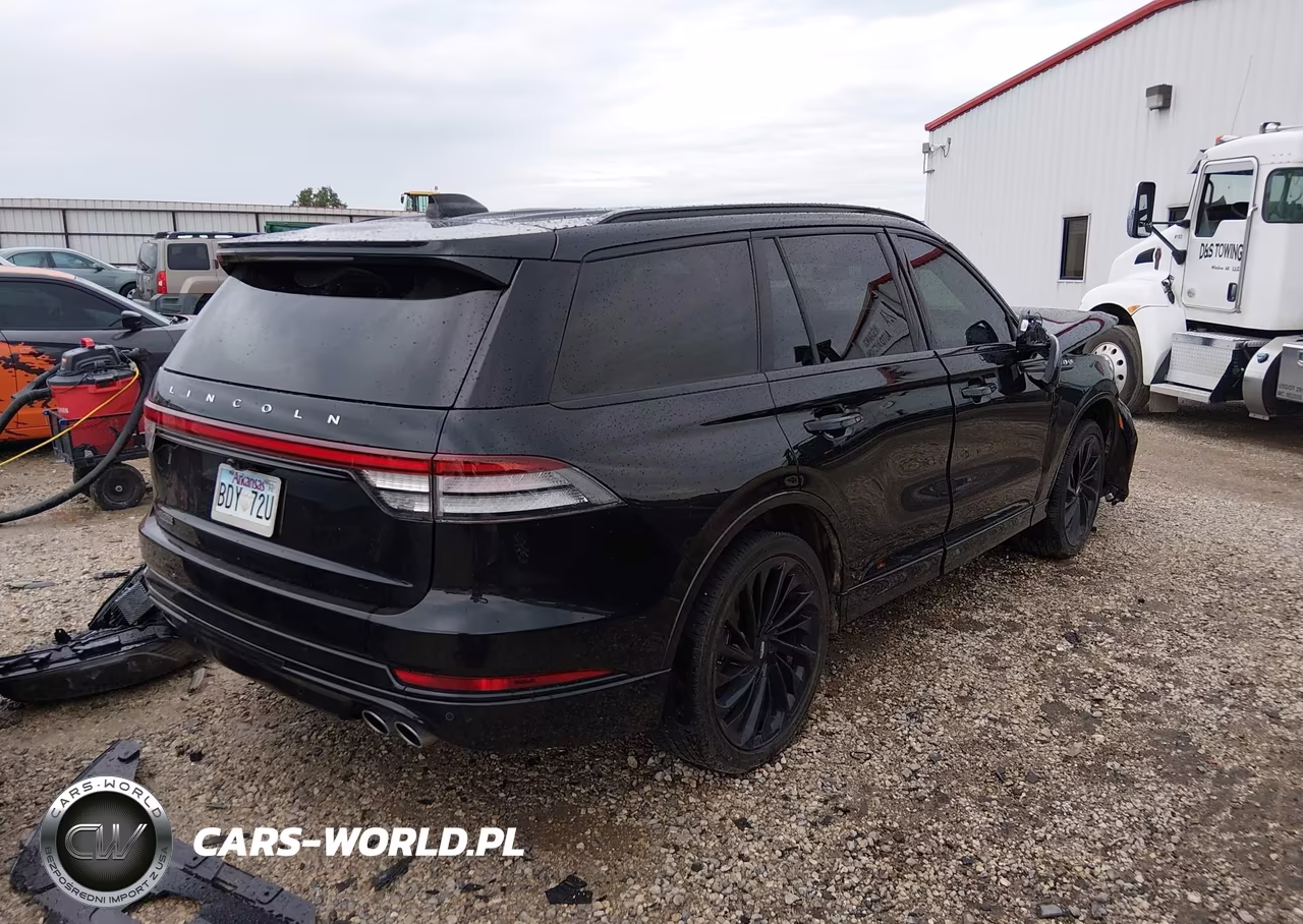 2025 Lincoln Aviator Reserve VIN:5LM5J7XC6SGL17165 - 4