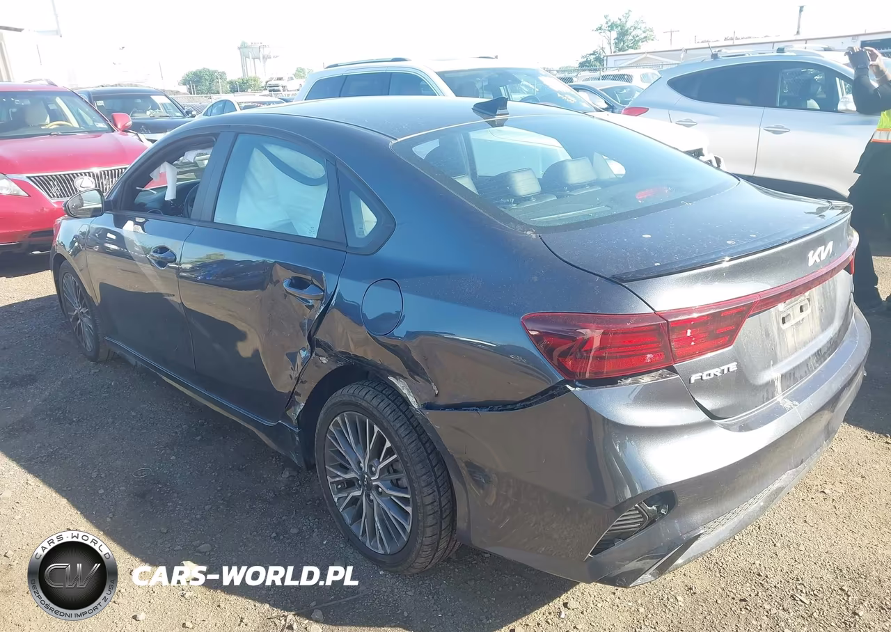 2023 Kia Forte Gt-Line VIN:3KPF54AD4PE613440 - 3