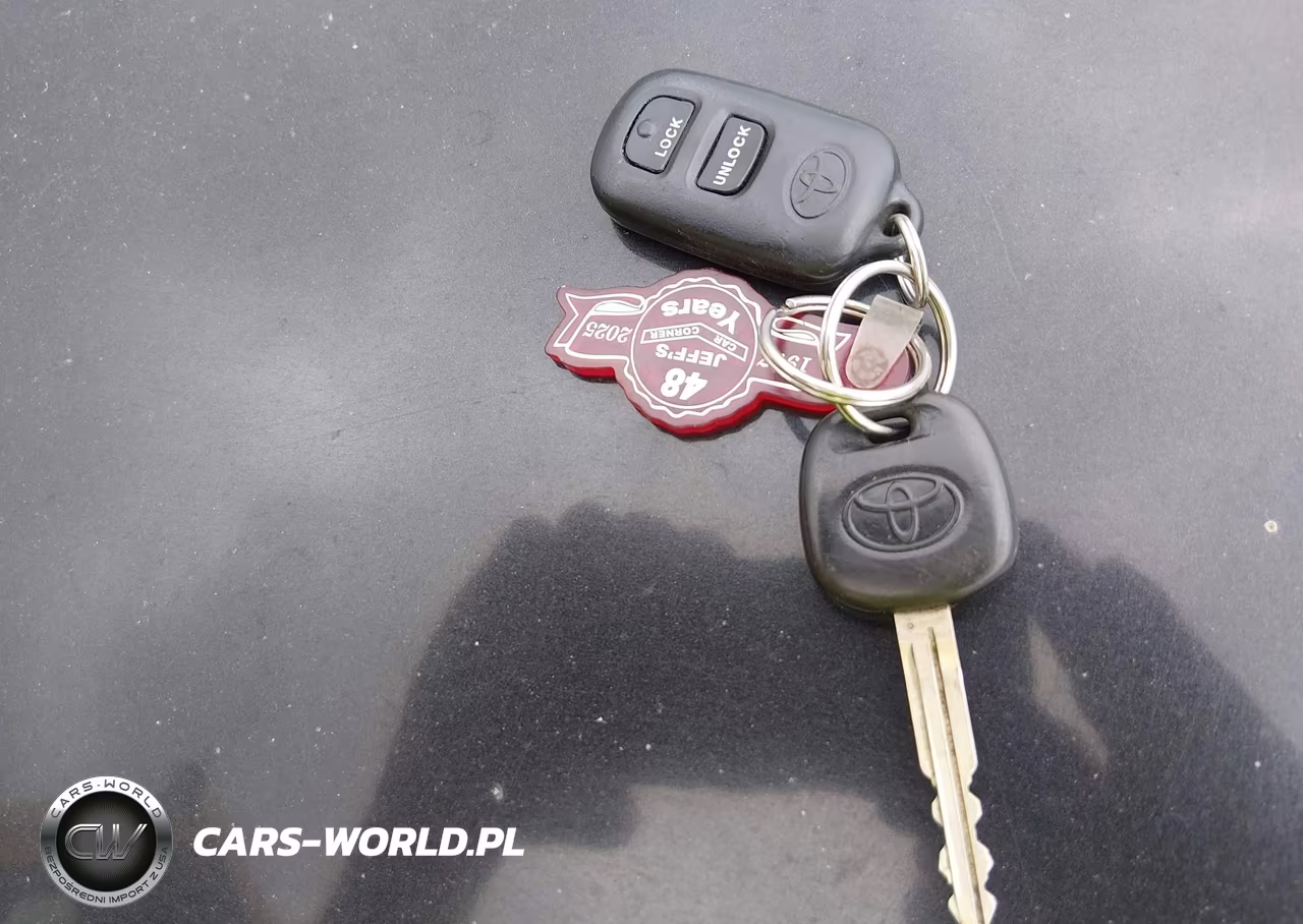 2007 Toyota Corolla S VIN:1NXBR32E47Z833355 - 11