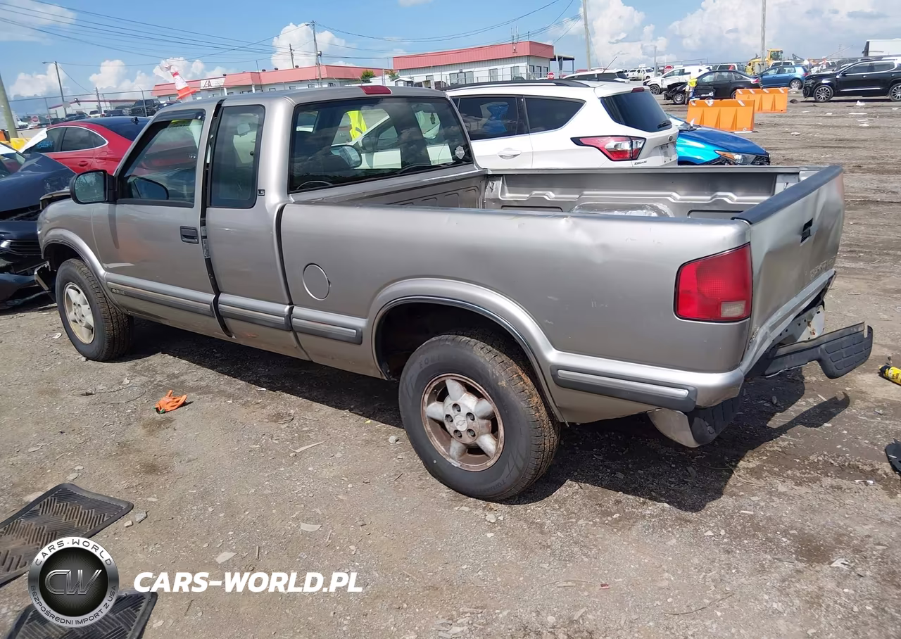 1999 Chevrolet S-10 Ls VIN:1GCDT19X3XK165974 - 3