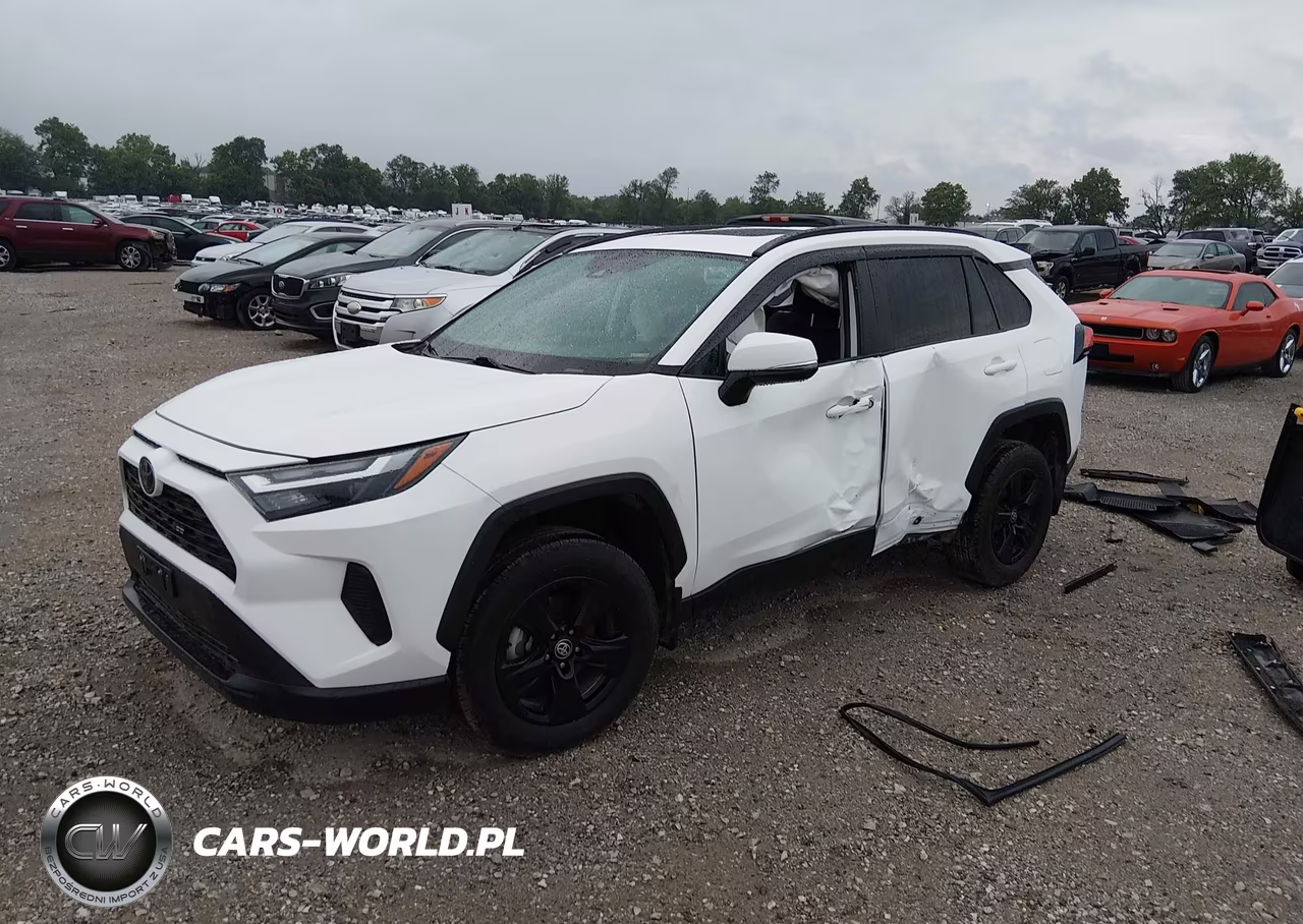 2024 Toyota Rav4 Xle VIN:2T3P1RFV1RC443531 - 2
