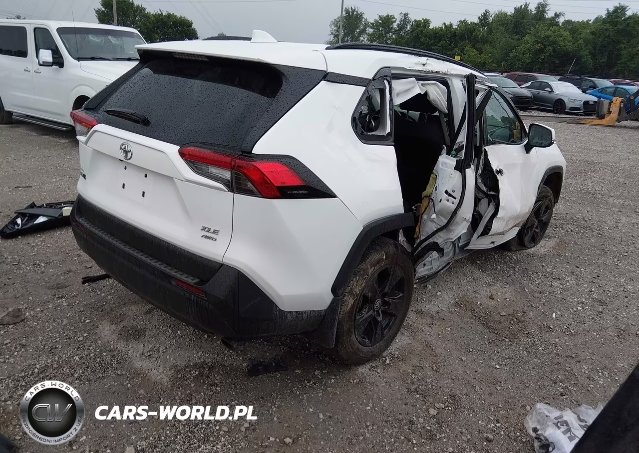 2024 Toyota Rav4 Xle VIN:2T3P1RFV1RC443531 - 4