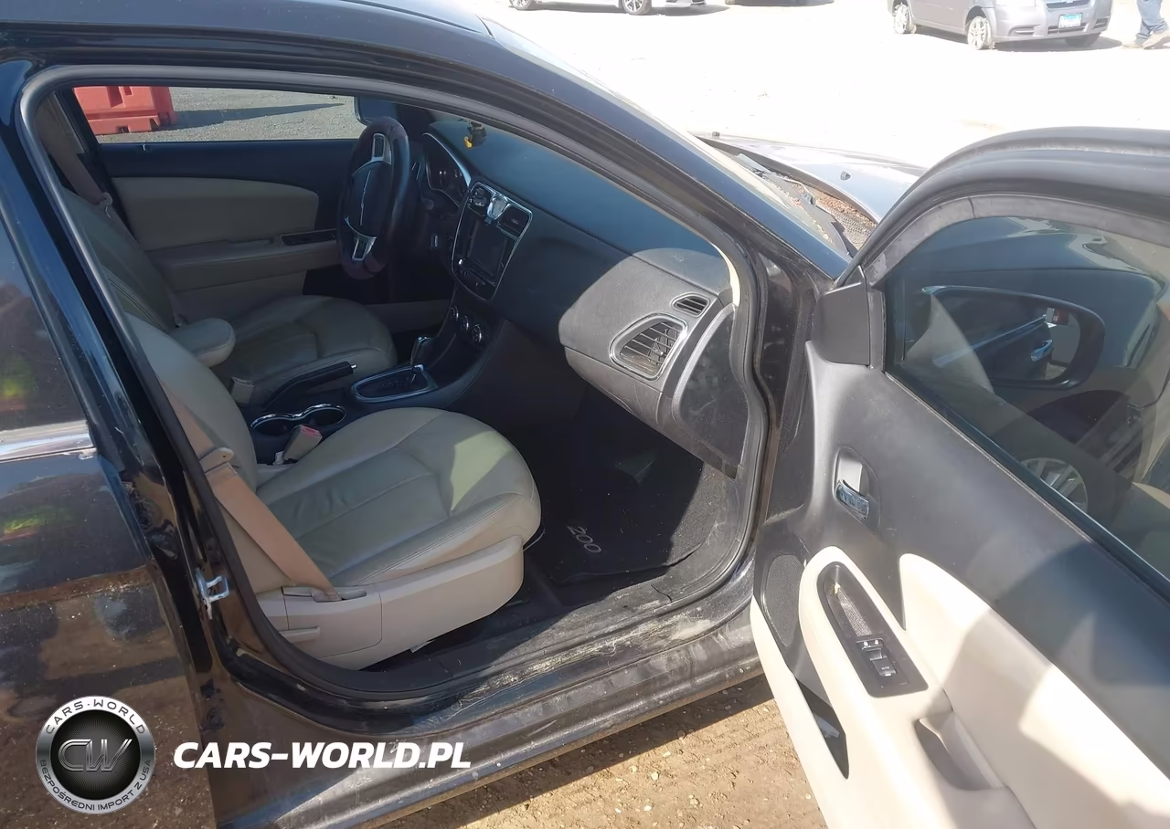 2011 Chrysler 200 Limited VIN:1C3BC2FG5BN520396 - 5