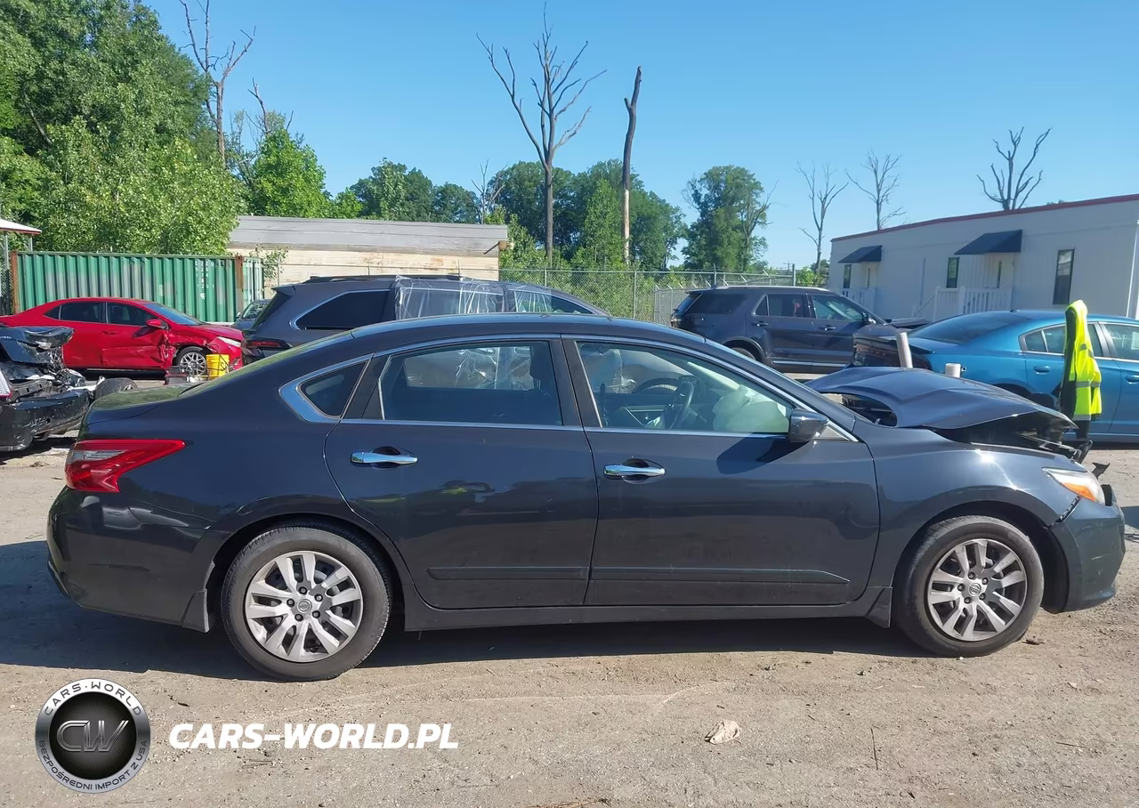2018 Nissan Altima 2.5 S VIN:1N4AL3AP8JC257549 - 13