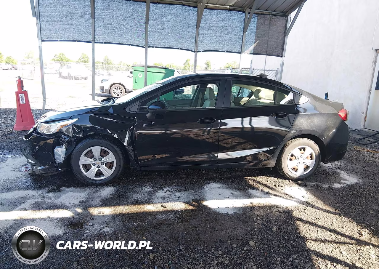 2018 Chevrolet Cruze Ls Auto VIN:1G1BC5SM2J7179396 - 14