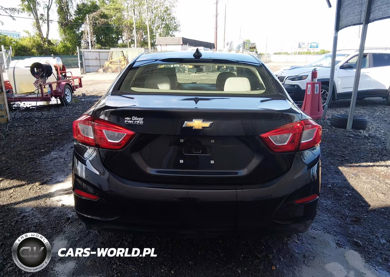 2018 Chevrolet Cruze Ls Auto VIN:1G1BC5SM2J7179396 - 16