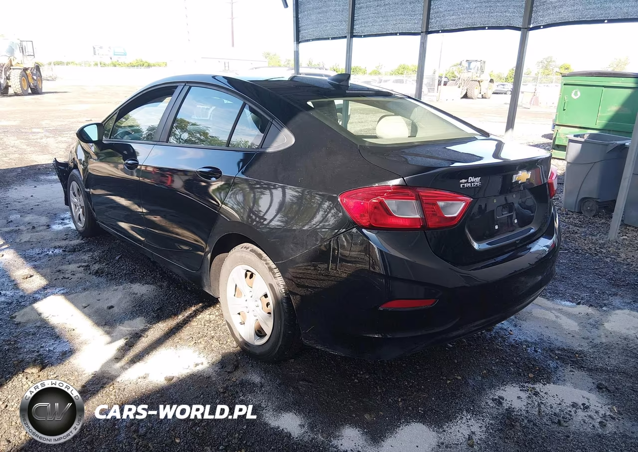 2018 Chevrolet Cruze Ls Auto VIN:1G1BC5SM2J7179396 - 3