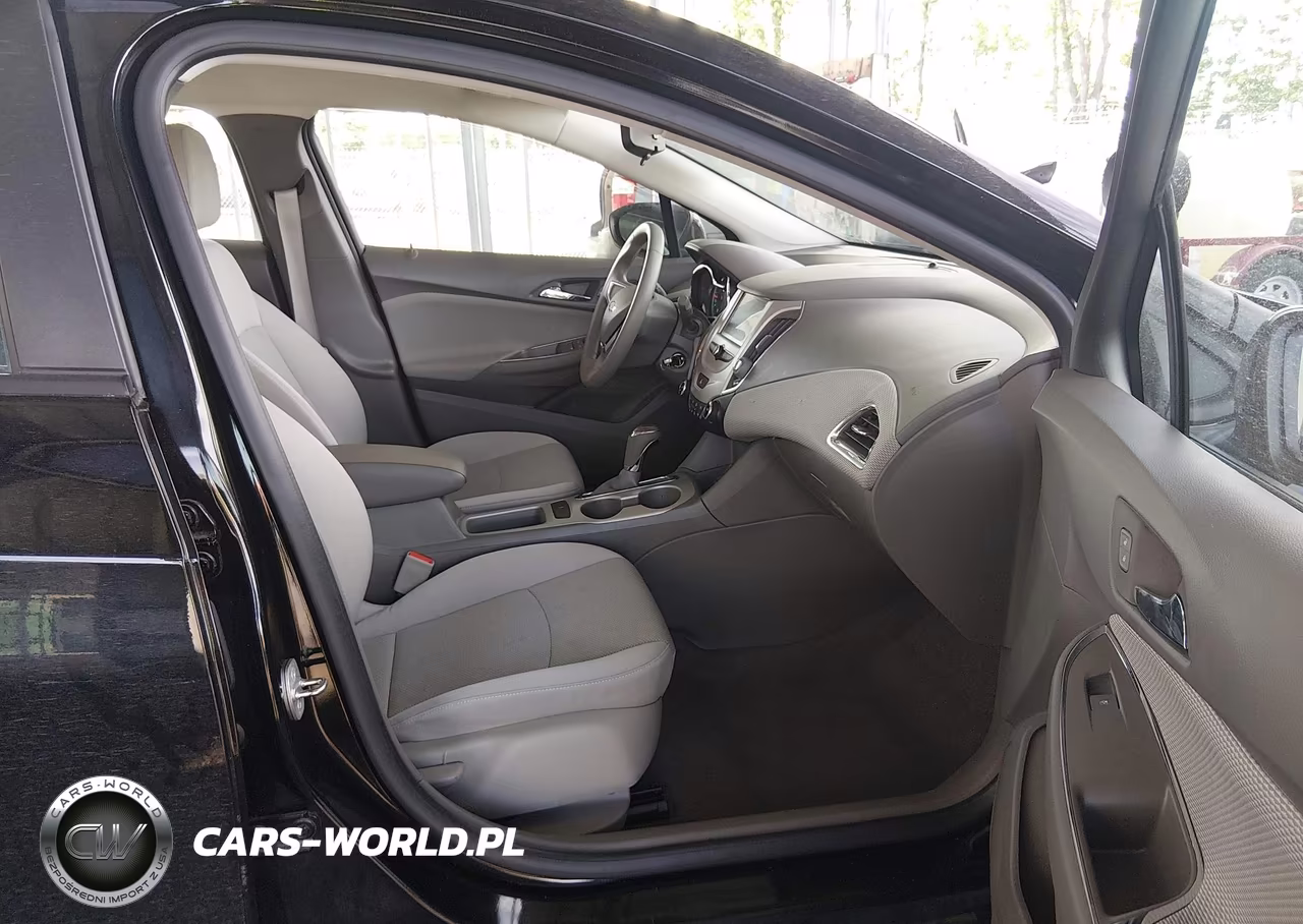 2018 Chevrolet Cruze Ls Auto VIN:1G1BC5SM2J7179396 - 5