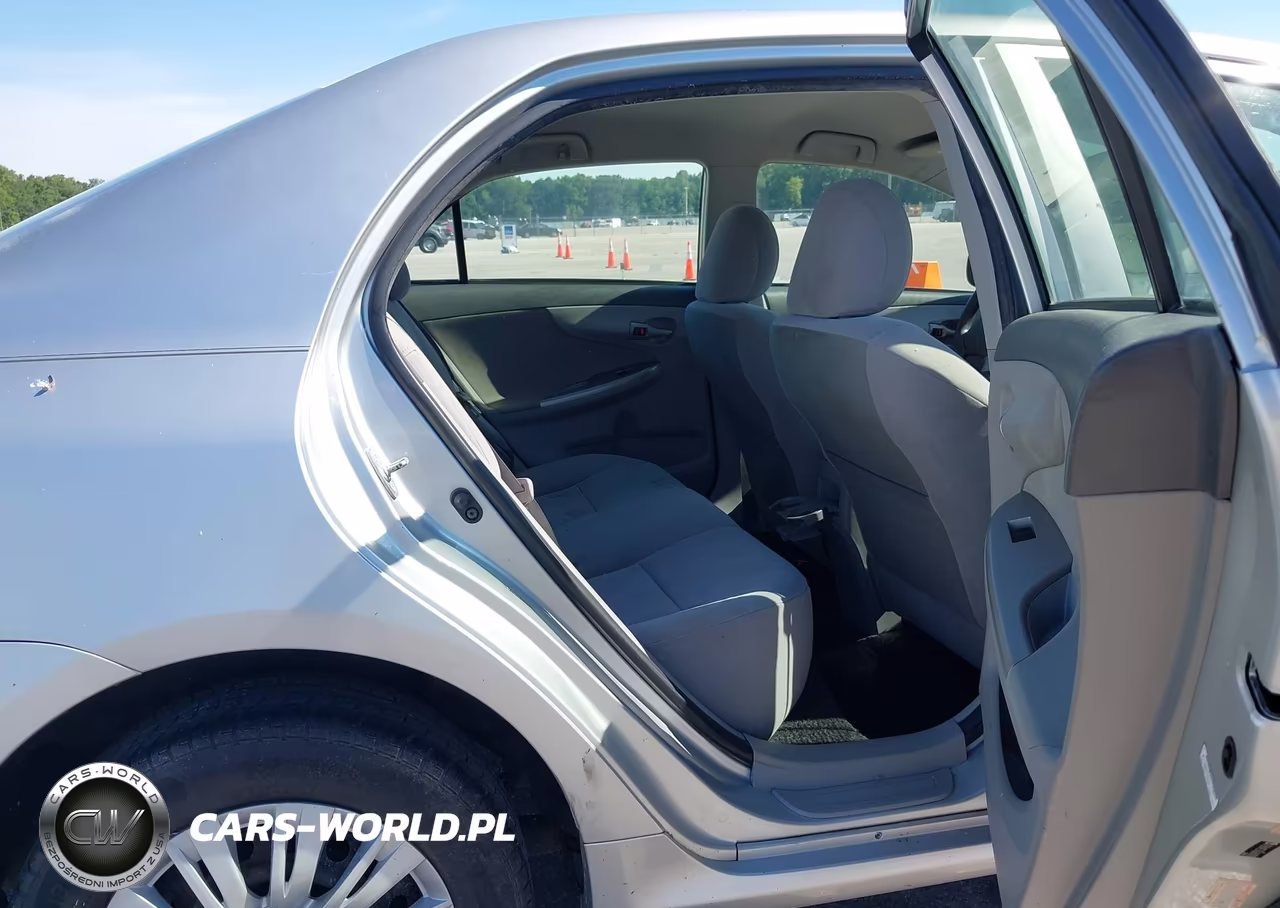 2010 Toyota Corolla Le VIN:JTDBU4EE7AJ067070 - 8