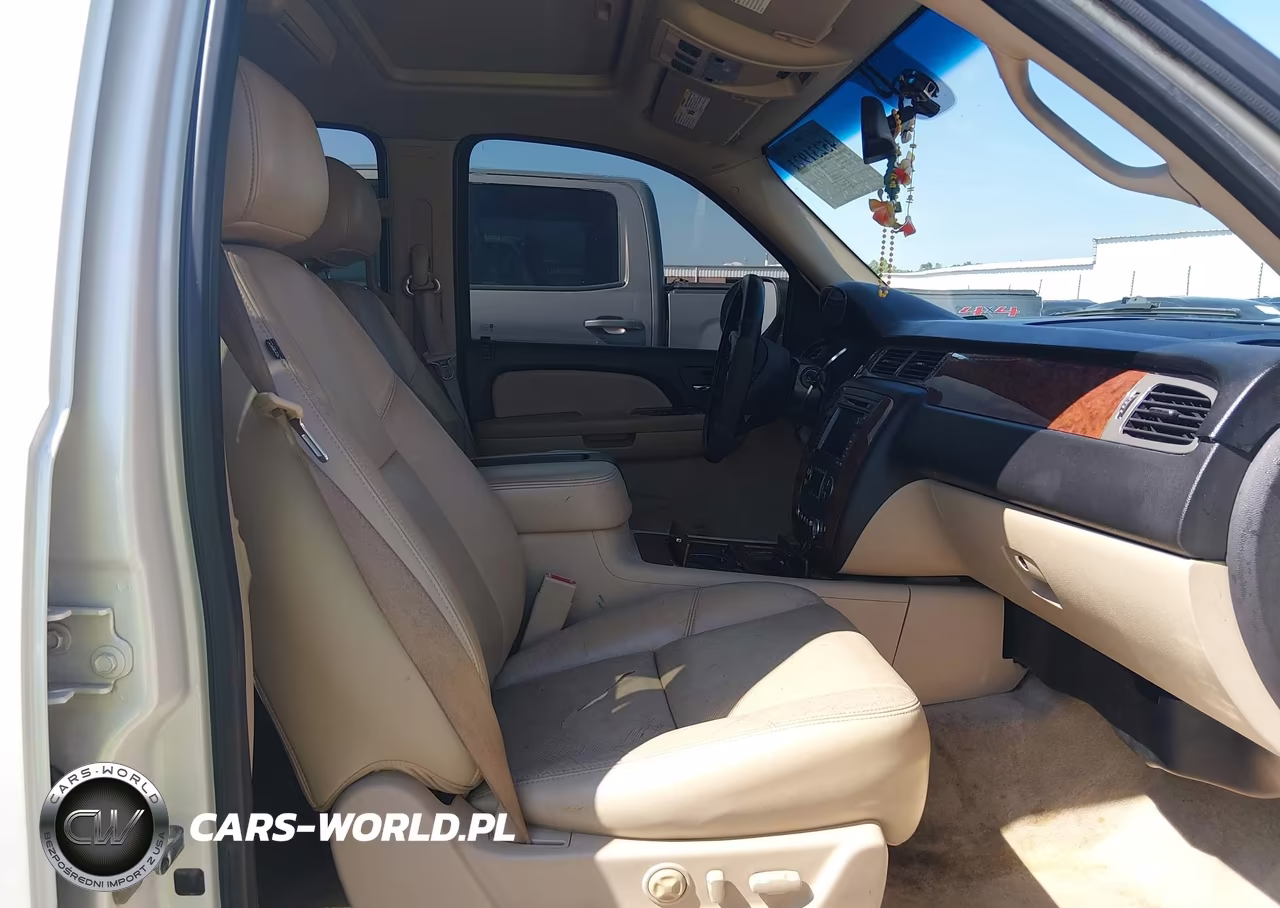 2008 Chevrolet Tahoe Ltz VIN:1GNFC13J78R219838 - 5